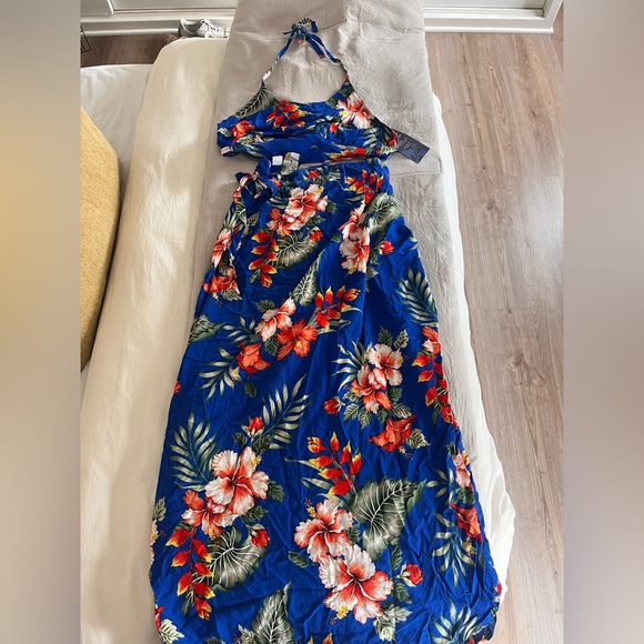VTG ROYAL CREATIONS Women's Dress Set Hawaiian Hawaii Maxi Skirt Halter Top - Picture 2 of 7